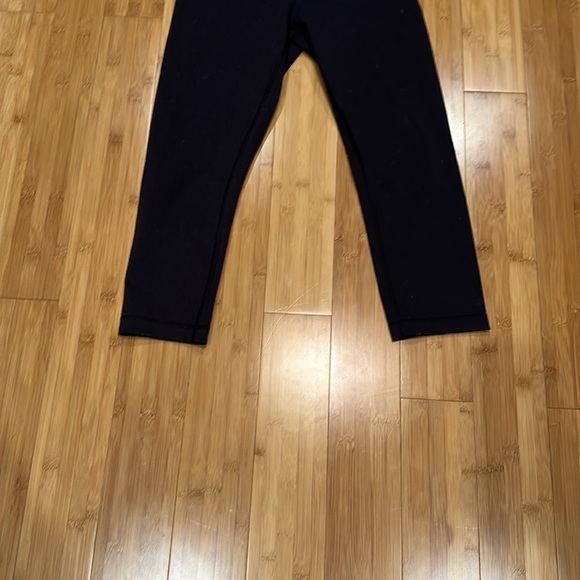 Lululemon cropped leggings size 6 women’s - Picture 2 of 7
